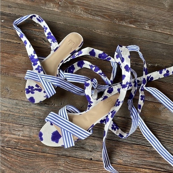 Cabi blue and white strap sandals Sz10 - Picture 5 of 8